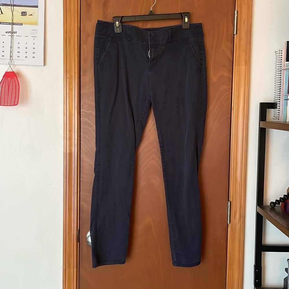 American Eagle Khaki Pants